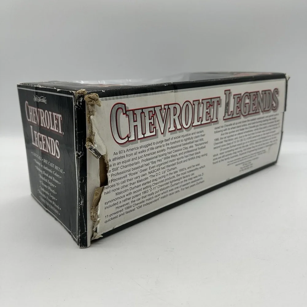 ERTL 29468P Chevrolet Legends 1965 Chevelle Strip Blazer III 1/18 Car 1of 1008